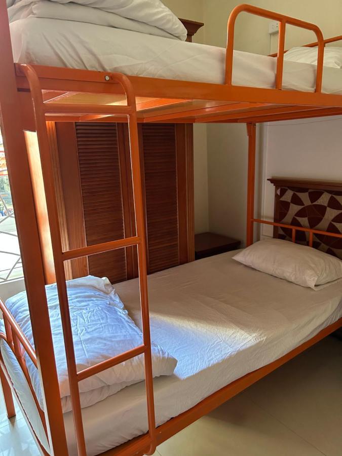 Ha Long Starlight Hostel Екстер'єр фото